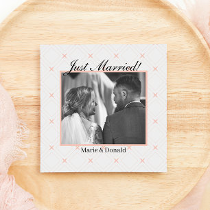 Cartes Pour Fêtes Annuelles Mariés tout juste Pastel pêche et crème géométriqu