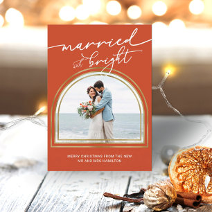 Cartes Pour Fêtes Annuelles Married & Bright Arch Holiday Wedding Announcement