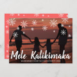 Cartes Pour Fêtes Annuelles Mele Kalikimaka Hawaiian Beach Photo Noël<br><div class="desc">Envoyez des réjouissances de vacances avec cette carte de Noël mignonne avec le message d'accueil hawaïen écrit à la main "Mele Kalikimaka" et des flocons de neige dessinés à la craie sur votre photo de vacances préférée en famille. La face arrière est recouverte d'un motif de flocon de neige sur...</div>