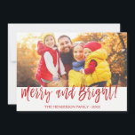 Cartes Pour Fêtes Annuelles Merry and Bright Hand Lettered Script Photo Card<br><div class="desc">La main de Merry et Bright Christmas Lettered Script Photo Card. The photo and text of this hand lettered brush script can be updated and customized with your photo and family name. This card présente donc les noms de famille et a gold foil wreath on the back of the Christmas...</div>