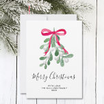 Cartes Pour Fêtes Annuelles Merry Christmas Mistletoe<br><div class="desc">Cette carte de vacances est décorée avec du faux-pied vert aquarelle,  un ruban rouge et une typographie stylisée qui dit "Joyeux Noël" Facilement personnalisable. Aquarelle originale © Michele Davies.</div>