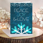 Cartes Pour Fêtes Annuelles Moderne Blue Snowflake Paix Joie Amour Typographie<br><div class="desc">"Paix, joie et amour." Une illustration géante, amusante, ludique, blanche et turquoise ainsi qu'une typographie moderne sur un arrière - plan d'aquarelle en marbre bleu turquoise et riche vous aideront à inaugurer la saison des fêtes. Une bordure en confetti blanc et turquoise encadre le dessus. Votre accueil personnalisé se trouve...</div>