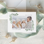 Cartes Pour Fêtes Annuelles Naturellement Joyeux | Elégante photo aquarelle<br><div class="desc">Cette carte de vacances simple et élégante d'inspiration nature présente votre photo horizontale ou paysagère préférée, ornée aux coins de branches d'aquarelle verte de forêt gracieuse. Personnalisez avec votre salutation personnalisée (illustrée par "Joy to the World"), l'année, et votre nom de famille en lettres modernes. Un design botanique élégant pour...</div>