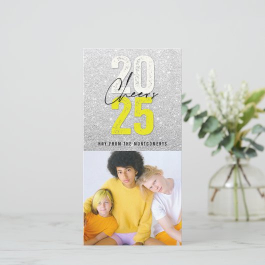 Cartes Pour Fêtes Annuelles Neon Yellow Cheers 2025 Parties scintillant Nouvel (Debout devant)