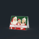 Cartes Pour Fêtes Annuelles Noël de la famille père Noël<br><div class="desc">Une ancienne famille vintage santa claus rétro d'une vieille carte de noël,  avec Père Noël,  Mme Claus et petits claus bébé,  parfait pour des vacances rétro amusantes.</div>