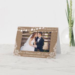 Cartes Pour Fêtes Annuelles Notre premier Noël M. & Mme Rustic Fold Card B