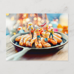 Cartes Pour Fêtes Annuelles ouvriers miniatures frire des saucisses dans la po