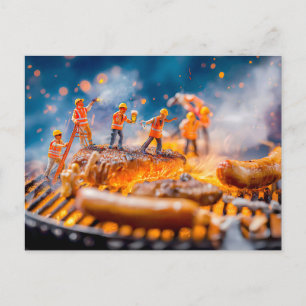 Cartes Pour Fêtes Annuelles ouvriers miniatures grillant des saucisses et de l