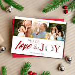 Cartes Pour Fêtes Annuelles Peace Love Jove Three Photo Famille Noël<br><div class="desc">Trois photos Carte de Noël de famille avec un design typographique "Paix, Amour et Joie" - la façon parfaite de partager l'esprit de la saison et vos souvenirs chéris avec les êtres chers! Notre carte de vacances présente un design typographique "Paix, Amour et Joie", capturant l'essence des sentiments de la...</div>
