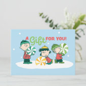 Cartes Pour Fêtes Annuelles Peanuts | Un cadeau pour vous (Debout devant)