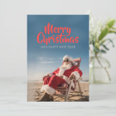 Cartes Pour Fêtes Annuelles Père Noël se détendant sur une chaise de plage (Debout devant)
