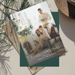 Cartes Pour Fêtes Annuelles Photo de famille de Noël Elegant<br><div class="desc">Chérissez les précieux moments de votre famille pendant les fêtes de Noël avec notre carte photo de Noël personnalisée. Cette carte de voeux unique présente une photo de famille préférée. Personnalisez-le, votre instantané le plus précieux, du moment franc au portrait posé. Ajoutez un message personnalisé pour rendre vos salutations saisonnières...</div>