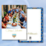 Cartes Pour Fêtes Annuelles Photo de la famille Hanoukka Blue Gold<br><div class="desc">Une simple photo de famille de cette carte de voeux Hanoukka personnelle. Un ornement doré fait également partie du design. Au verso,  la Menorrah est modelée sur un arrière - plan bleu et l'espace pour votre message personnel. Modifiez facilement la photo pour vos propres images personnelles.</div>
