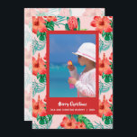 Cartes Pour Fêtes Annuelles Photo de Noël florale tropicale<br><div class="desc">Des hibiscus tropicaux rouges et des verts sur un arrière - plan rose pâle (peut être changé), ces cartes photo de Noël présentent vos noms et salut sur le fond en lettres chic sur un arrière - plan rouge - CHANGER le dicton, changer les polices, les couleurs de police, cadre...</div>