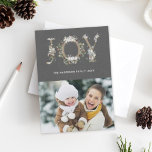 Cartes Pour Fêtes Annuelles Photo de Snowy Floral Joy Holiday<br><div class="desc">This holiday photo objets Christmas JOY floral and snowy script lettering with a kraft paper print background. For more advanced customization of this design,  Please click the "Customize" button.</div>