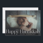 Cartes Pour Fêtes Annuelles Photo de vacances pour Hanoukka minimale<br><div class="desc">Hanoukka simple heureux en lettres serif avec signature année et famille. Ajoutez votre propre message ou des photos supplémentaires à l'arrière.</div>