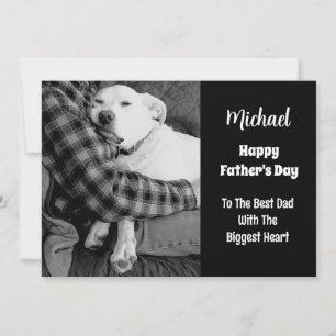 Cartes Pour Fêtes Annuelles Photo en noir et blanc d'un chien câlinant avec Pa