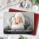 Cartes Pour Fêtes Annuelles Photo Grâcieuse Bienheureuse Noël Moderne<br><div class="desc">"Merci, reconnaissant, béni." Un visuel ludique de typographie blanche, fantaisiste, manuscrite et de confettis en or au champagne contre votre photo personnalisée, vous aide à inaugurer Thanksgiving, Noël et Nouvel An. Sentez la chaleur et la joie de la saison des Fêtes chaque fois que vous utilisez cette carte de voeux...</div>
