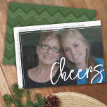 Cartes Pour Fêtes Annuelles Photo moderne - Décalage blanc minimal des bordure<br><div class="desc">CONCEPTION AVANT : Un accueil de Noël - applaudissements - est au-dessus de la photo dans une grande police de caractères tendance. La photo est hors du centre, et la signature de la famille entoure la bordure blanche. Un mince accent de bordure blanche est également inclus. — DESIGN ARRIÈRE :...</div>