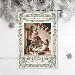 Cartes Pour Fêtes Annuelles Photo vintage Holly<br><div class="desc">Cadre original illustré en feuille et baies saints ; couleur crème.</div>