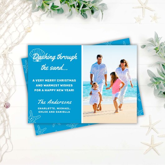 Cartes Pour Fêtes Annuelles Plage Dashing À Travers Le Sable Noël Vacances