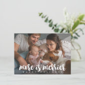 Cartes Pour Fêtes Annuelles Plus d'informations sur Merrier Holiday Photo (Debout devant)