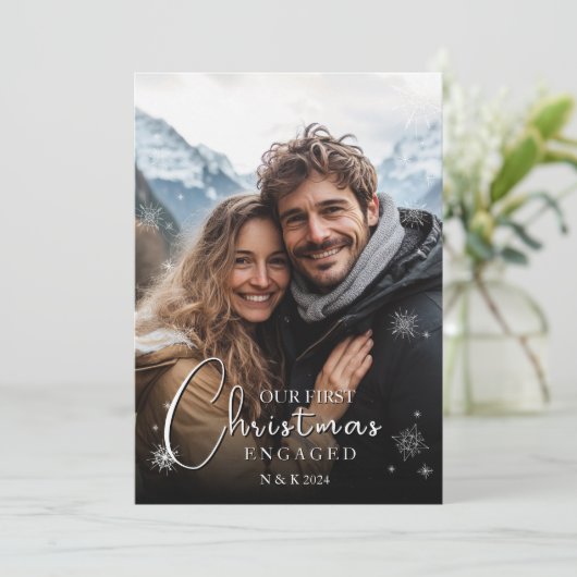 Cartes Pour Fêtes Annuelles Premier Noël Engagé Happy Couple Photo (Debout devant)