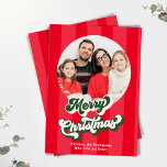 Cartes Pour Fêtes Annuelles Red Retro Joyeux Noël 2 Photo<br><div class="desc">Célébrez la saison avec nos Cartes de voeux Joyeuses photos modernes de Noël! Doté d'un modèle en cercle 2 photos audacieux et lumineux, ce design unique allie typographie vintage rétro et script de calligraphie élégant aux couleurs rouge et verte classiques. La disposition simple mais fantaisiste ajoute une touche amusante et...</div>