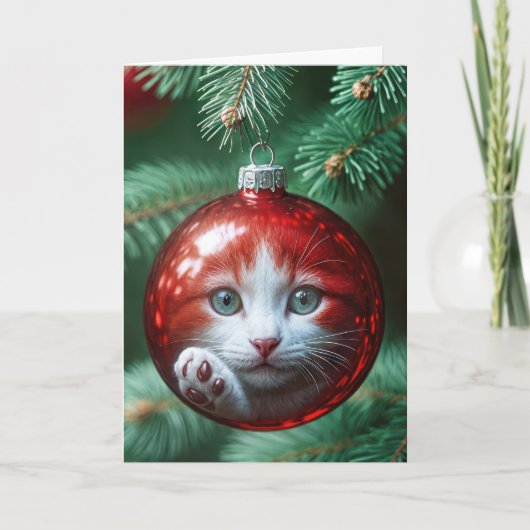 Cartes Pour Fêtes Annuelles Reflet du chat dans un ornement rouge (Devant)