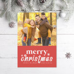 Cartes Pour Fêtes Annuelles Retro Joyeux Noël Photo<br><div class="desc">Polices et étoiles d'inspiration rétro en rouge et blanc (couleurs personnalisables)</div>