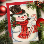 Cartes Pour Fêtes Annuelles Retro Vintage Snowman en haut du chapeau Custom Ch<br><div class="desc">Cette adorable carte de Noël vintage du milieu du siècle présente un bonhomme de neige portant un foulard rouge et un chapeau de dessus noir tout en tenant un brin de mistletoe dans une main un sucre de canne dans l'autre. Personnalisez en customisant le message au dos et/ou en ajoutant...</div>