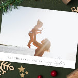 Cartes Pour Fêtes Annuelles Script élégant | MERRY CHRISTMAS Photo Collage<br><div class="desc">SOUHAITEZ VOTRE FAMILLE,  AMIS A JOYEUSE CHRISTMAS Photo Collage HAPPY Holiday Card. Cette carte branchée comprend 3 familles de photos à l'arrière avec une grande photo à l'avant avec du texte personnalisé à l'avant et à l'arrière.</div>