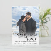 Cartes Pour Fêtes Annuelles Script moderne Nouvelle maison pour les vacances P (Debout devant)