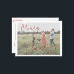 Cartes Pour Fêtes Annuelles Script rustique Photo moderne Noël<br><div class="desc">Carte postale moderne de Noël photo avec un design simple et minimal avec "Joyeux Noël" dans un élégant script rouge rustique sur votre photo préférée avec votre nom de famille. Le modèle comprend une superposition blanche pour aider le texte à se démarquer sur votre photo et peut être supprimé dans...</div>