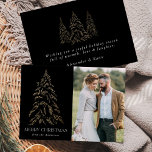 Cartes Pour Fêtes Annuelles Sparkling Winter Pine Black Merry Christmas<br><div class="desc">Carte de vacances moderne et élégante avec votre photo complétée par un faux pin à feuille d'or enneigé avec un arrière - plan noir (ou couleur de votre choix). "Joyeux Noël" est affiché dans une police serif blanche et moderne avec votre nom ou texte personnalisé ci-dessous. La carte de vacances...</div>