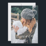 Cartes Pour Fêtes Annuelles Superposition de paix florissante<br><div class="desc">Cette carte a été conçue comme un souhait de vacances pour la paix dans une simple et élégante superposition pour présenter une belle photo de famille. Le dossier peut également être customisé pour afficher une photo de famille supplémentaire avec un arrière - plan de couleur personnalisé à la place de...</div>