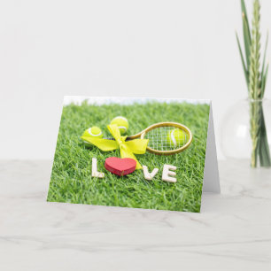 Cartes Pour Fêtes Annuelles Tennis balle et raquette sur herbe verte avec amou