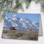 Cartes Pour Fêtes Annuelles Teton Winter Christmas Card<br><div class="desc">Une belle scène photographique de la grange historique de Moulton nichée au pied de la chaîne de montagnes de Teton au Wyoming rend cette carte de Noël d'hiver particulièrement attrayante. Changez facilement le message intérieur pour convenir à votre goût.</div>