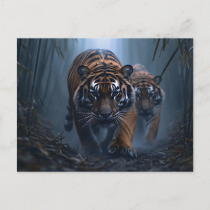 Cartes Pour Fêtes Annuelles Tiges majestueux dans une jungle de Foggy