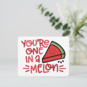 CARTES POUR FÊTES ANNUELLES UN DANS UN MELON (Debout devant)