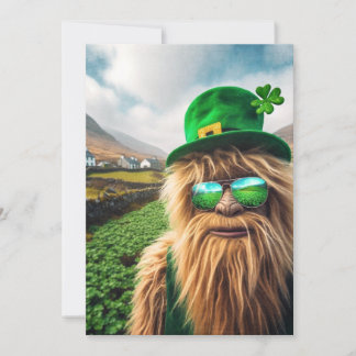 Cartes Pour Fêtes Annuelles Un Sasquatch irlandais