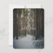 Cartes Pour Fêtes Annuelles Un sentier enneigé dans une forêt de pins hivernal (Devant)