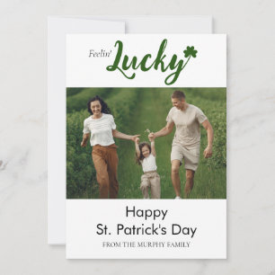 Cartes Pour Fêtes Annuelles Un shamrock chanceux minimaliste, photo de la fête
