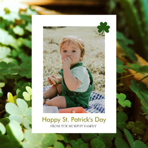 Cartes Pour Fêtes Annuelles Un shamrock chanceux minimaliste, photo de la fête