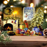 Cartes Pour Fêtes Annuelles Vintage Christmas<br><div class="desc">Belle carte postale vintage salon de Noël. Ce design présente un magnifique manteau de cheminée décoré de guirlandes éclairées, de bas et de bougies. Il y a un bonhomme de neige qui regarde à travers la fenêtre et une réserve de cadeaux assis sous le sapin de Noël éclairé décoré. Quelle...</div>