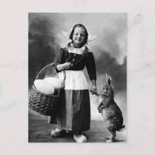 Cartes Pour Fêtes Annuelles Vintage fille de Pâques avec lapin Gros lapin