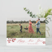 Cartes Pour Fêtes Annuelles Winterberry Élégant Script Bonne année photo (Debout devant)