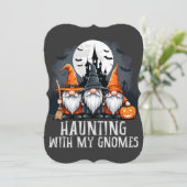 Cartes Pour Fêtes Annuelles Witchcore Halloween Gnome Trio Haunted Castle (Debout devant)