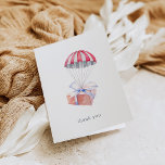 Cartes pour notes de Merci de livraison spéciale<br><div class="desc">Les cartes de remerciement à l'aquarelle de charme sont assorties d'un cadeau enveloppé,  attaché à un ruban,  flottant sur un parachute rouge et blanc. "Merci" apparaît en dessous et peut être modifié à votre message personnalisé. Le texte de l'intérieur peut être modifié : "votre générosité est tellement appréciée."</div>