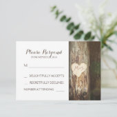 Cartes RSVP de mariage de coeur sculpté rustique (Debout devant)